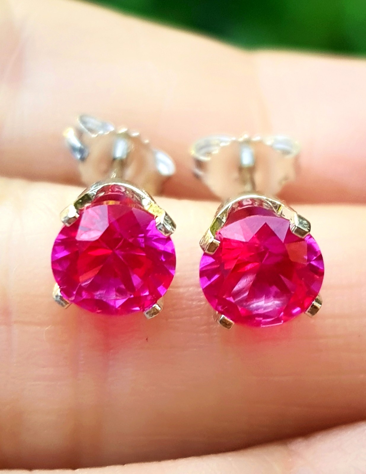 Natural Dark Pink Sapphire Solid 14K White Gold Studs Earrings. Sapphire Jewelry