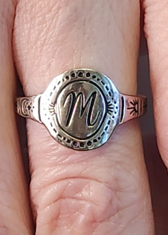 Beautiful Sterling Silver Rain + Bow “M” Initial Ring – Size 5