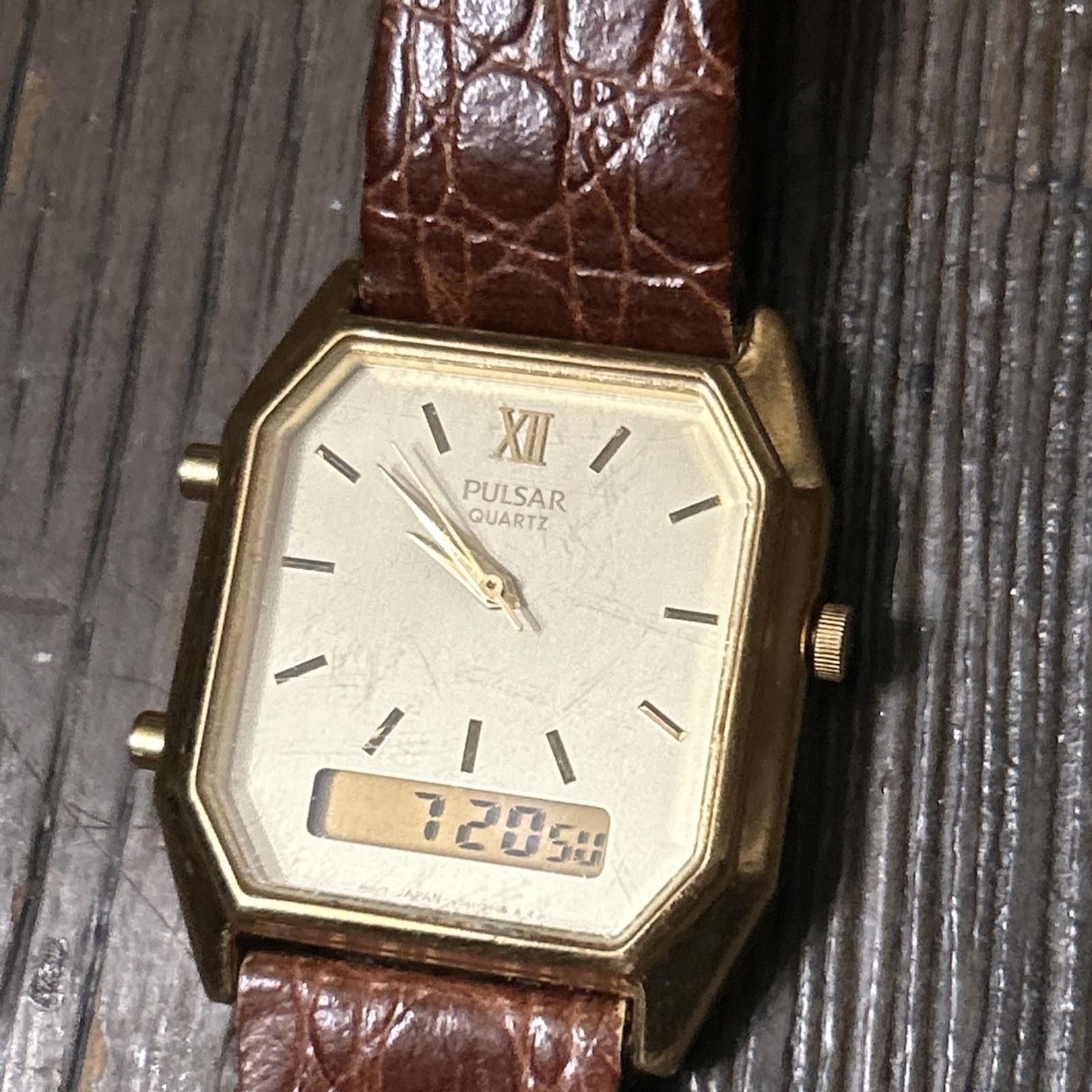 Vintage Pulsar Watch Women V041-5270 29mm Gold Tone Analog Digital New Battery