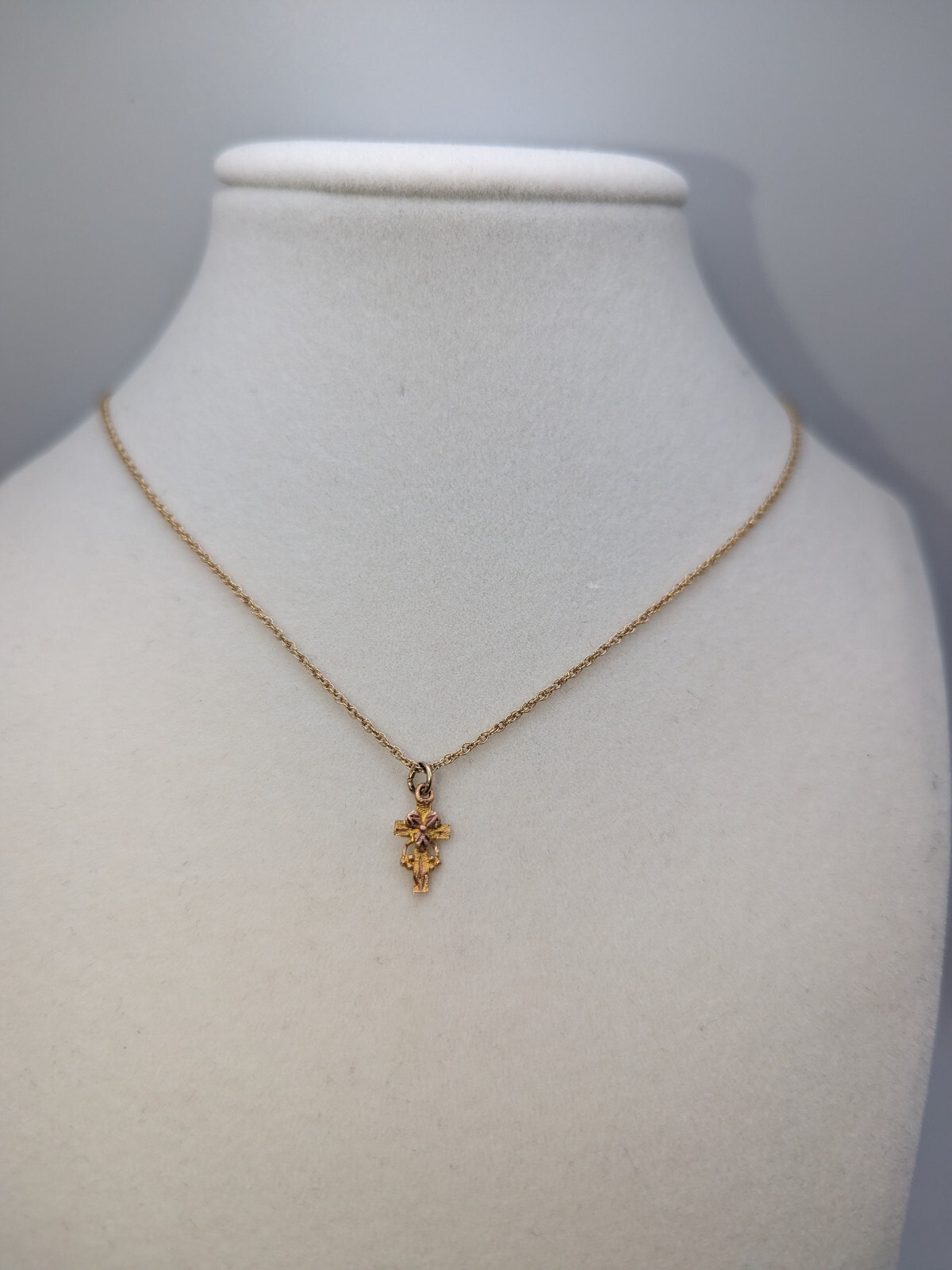 10k 12k Black Hills Gold Pendant w 14k GF Chain BHG Leaf & Vine Cross Pendant