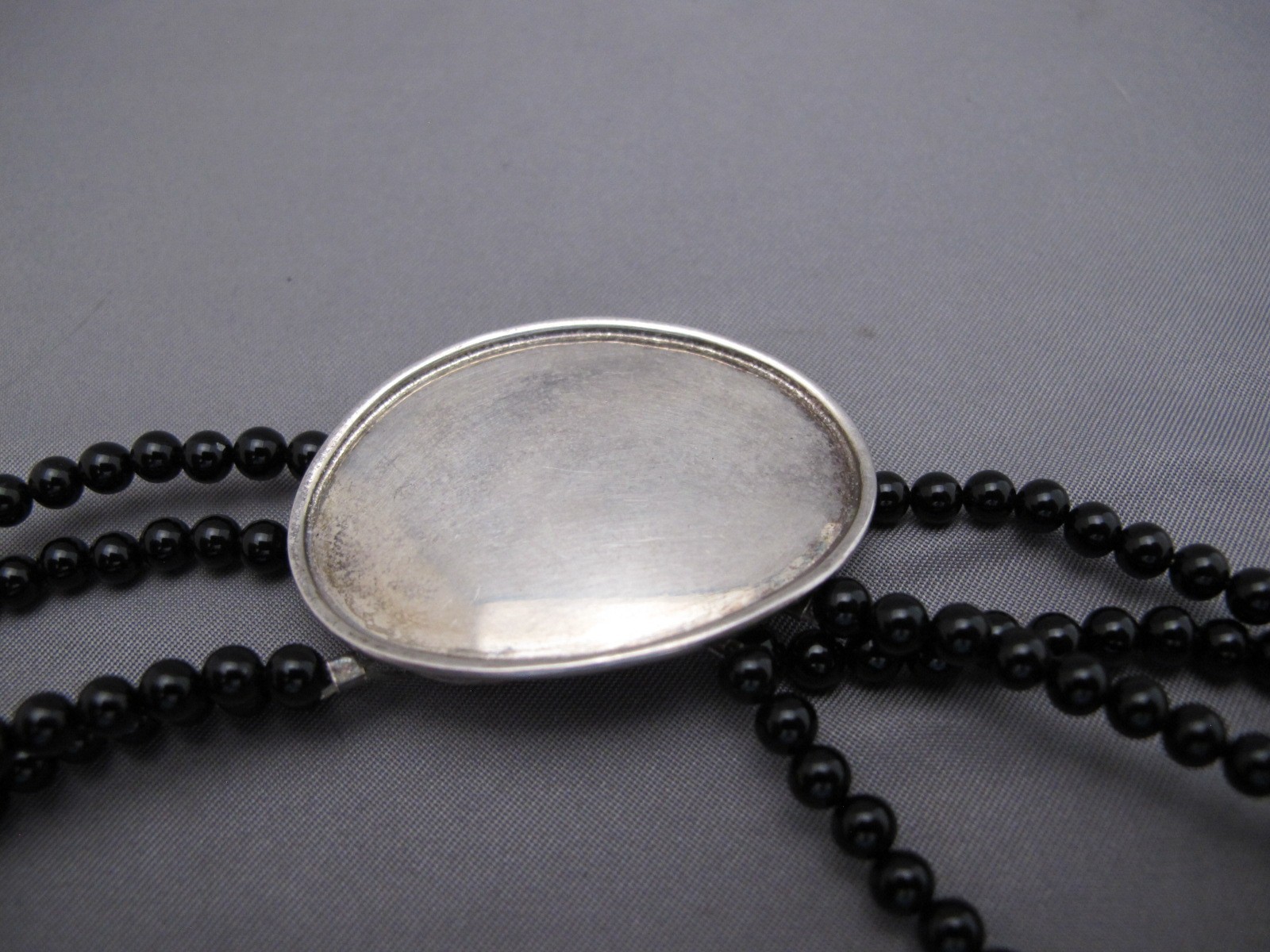 Vintage STUDIO MODERNIST Sterling PEARL & BLACK BEAD NECKLACE-16 In-Signed ELYSE