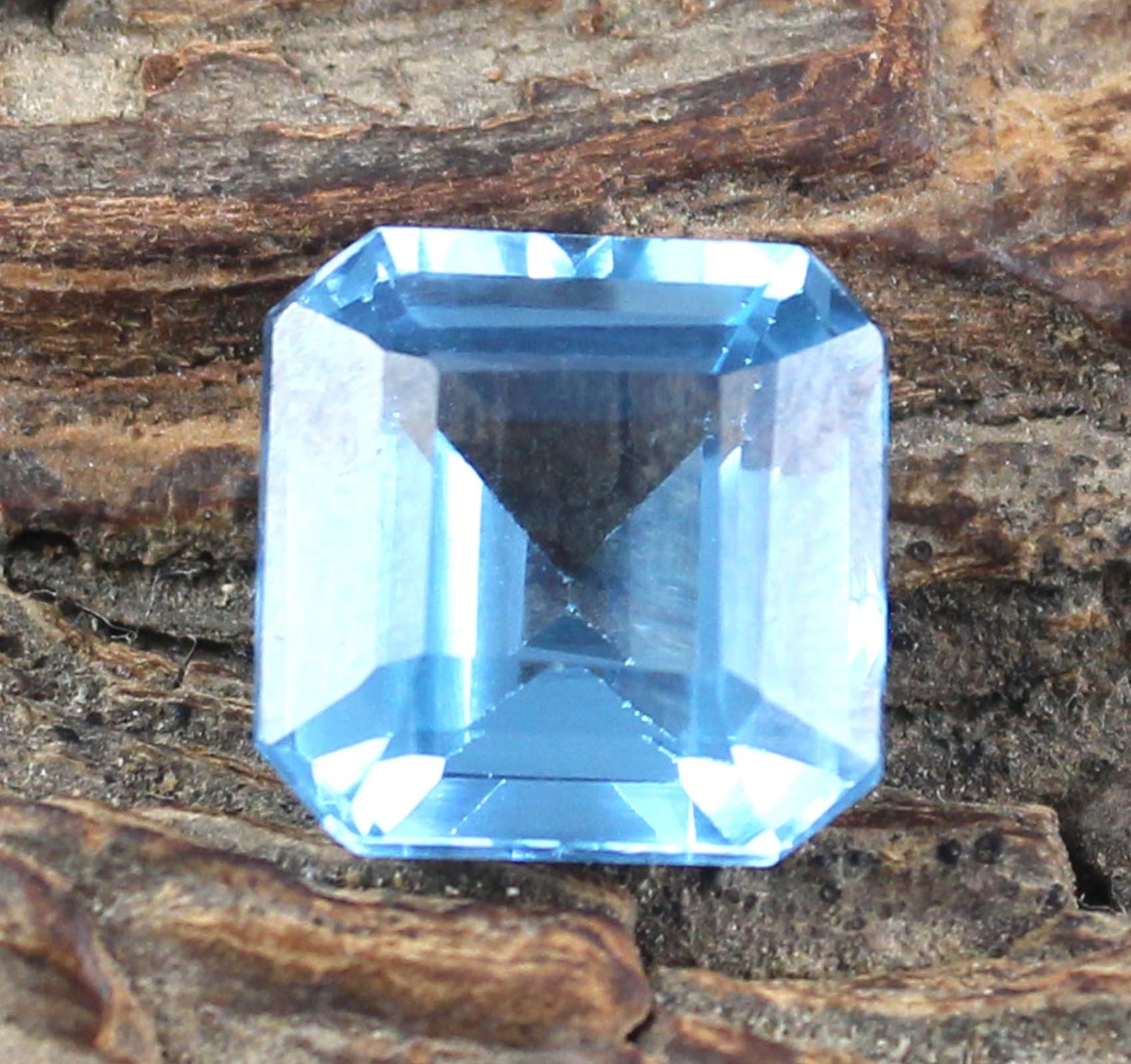 6.90 Ct/10 mm Blue Zircon Octagon Natural Cambodian Gemstone Certified T24700