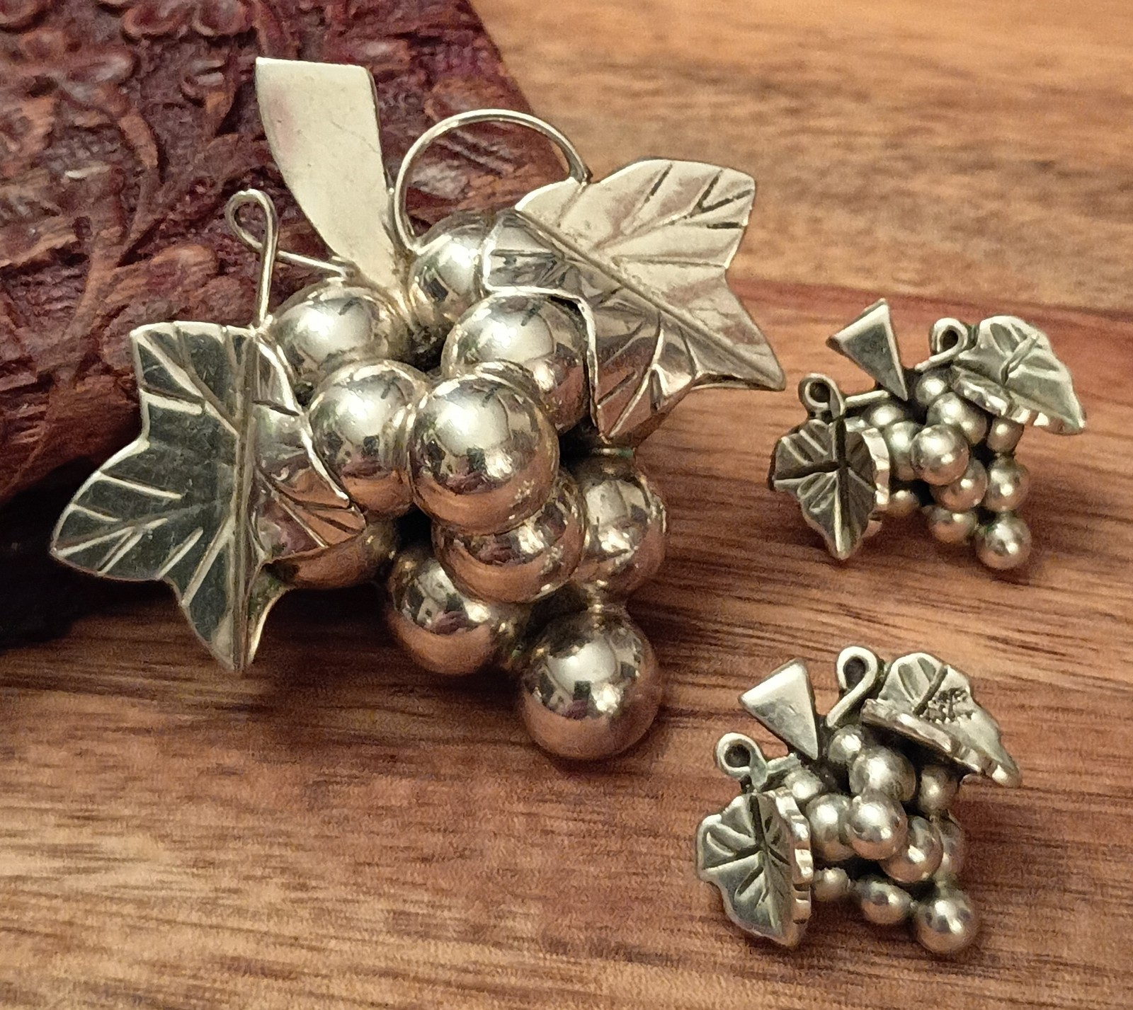INVESTMENT Vintage Taxco 925 Silver 3D Grape Cluster Brooch Pendant Earrings 33g