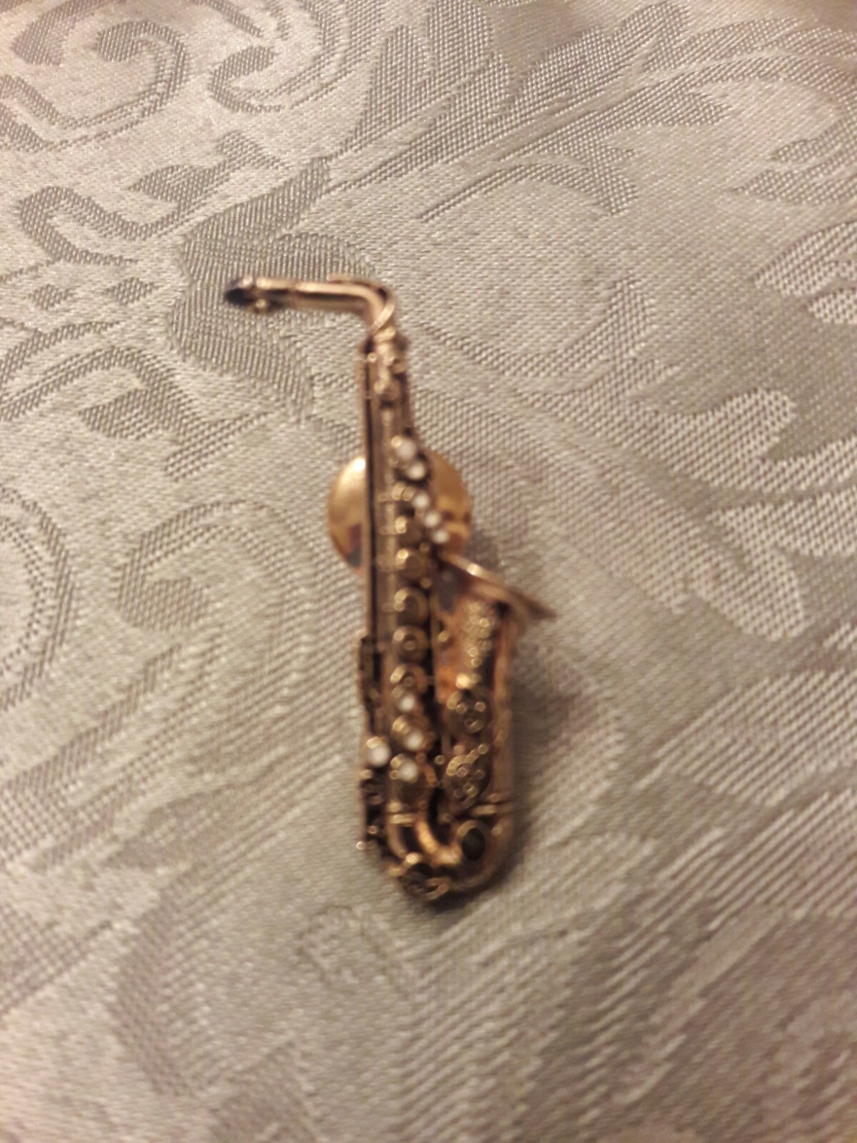 1 Saxophone Sax Music Band School Tour Tie Tack Lapel Hat Pin U.S. Jazz Musician