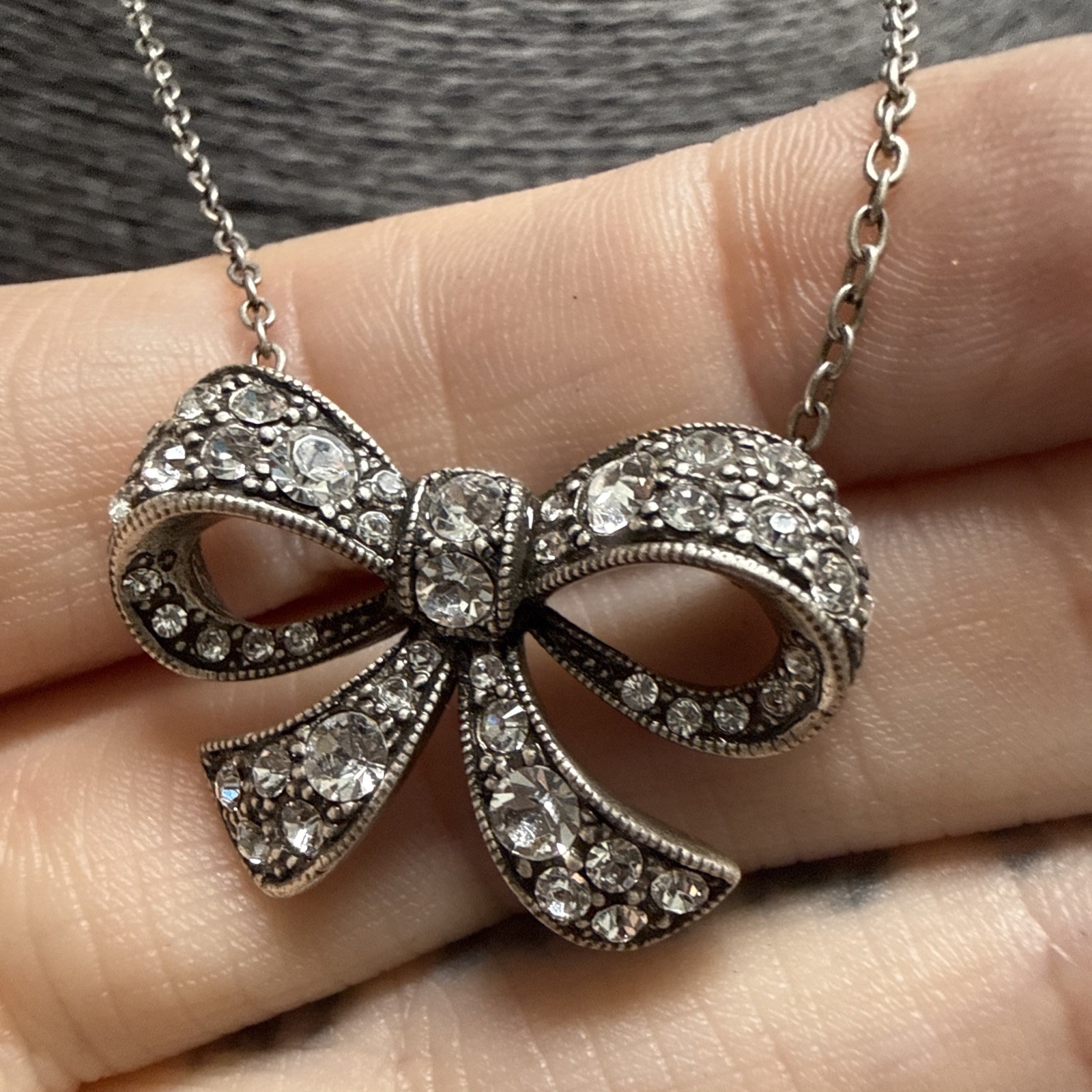 CATH KIDSTON Sparkly Bow Pendant Necklace Silver Tone 51cm/20″ Pretty Retro