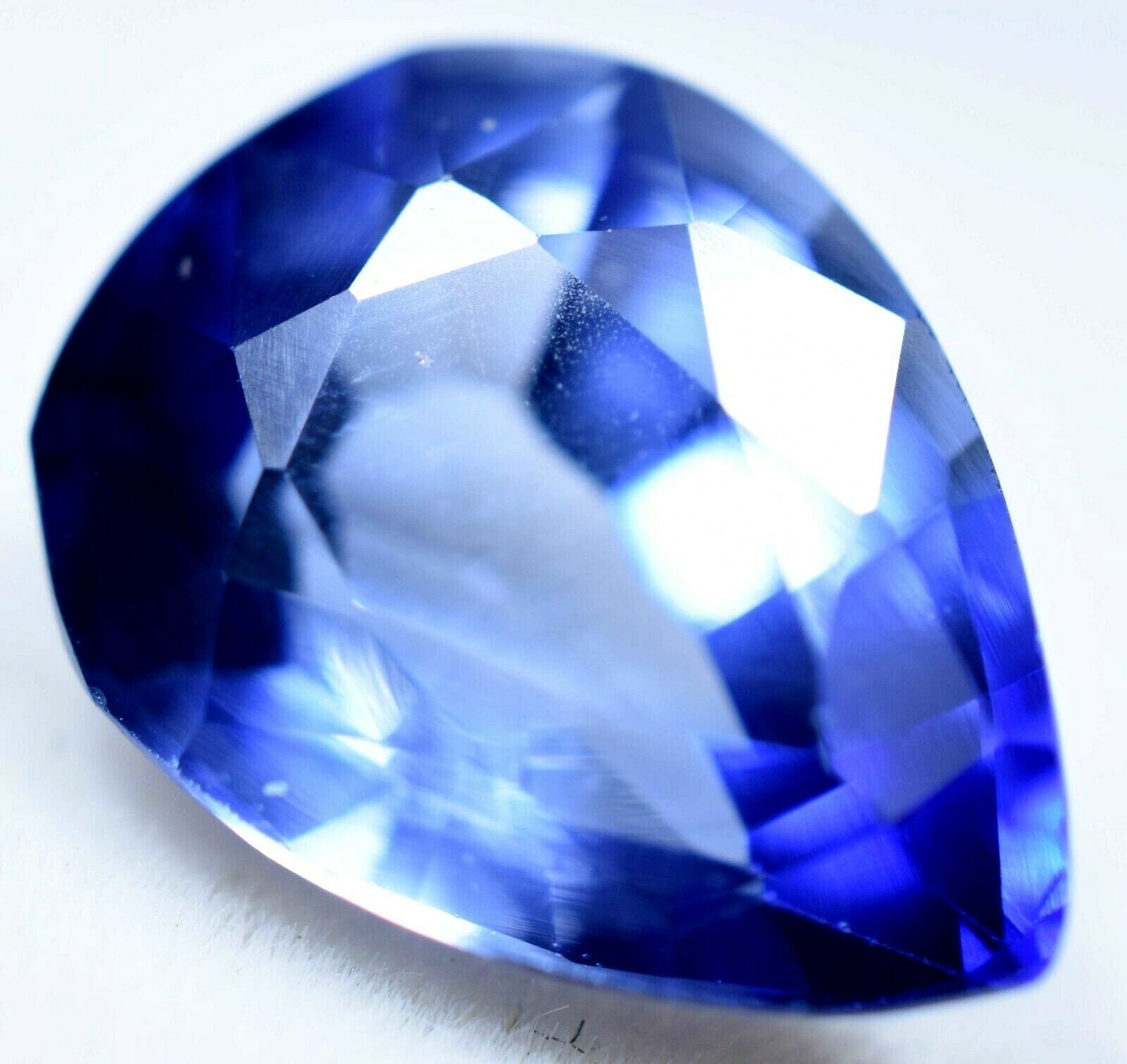 4.90 CT Natural california Benitoite GGL Certified Top Quality Treated Gemstone