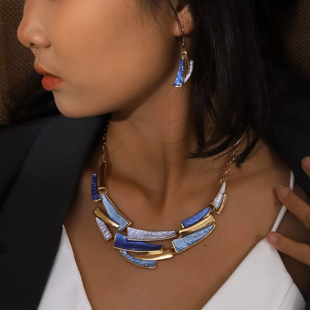 Layered Geometric Enamel Jewelry Set Necklace Earrings Zinc Alloy Elegant Gift