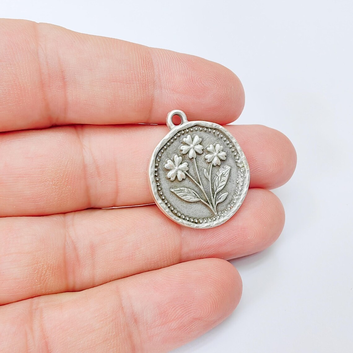 Plant Charms, Flower Pendant, Round Nature Earring Charm, 28x24mm G37402