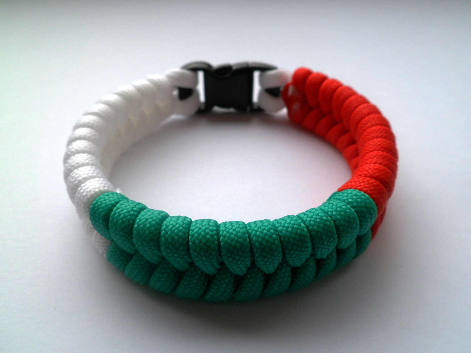 Bulgaria National Flag 550 Paracord Wristband Bracelets European Union World Cup