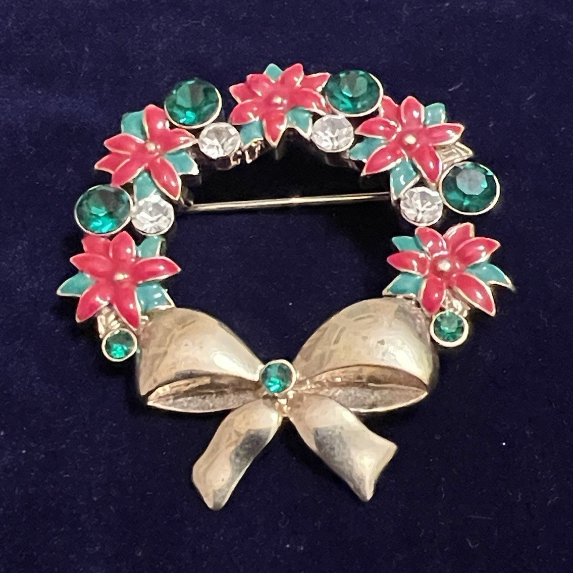 Christmas Wreath Brooch Pin Silver Tone Bow Red Green Clear Rhinestones