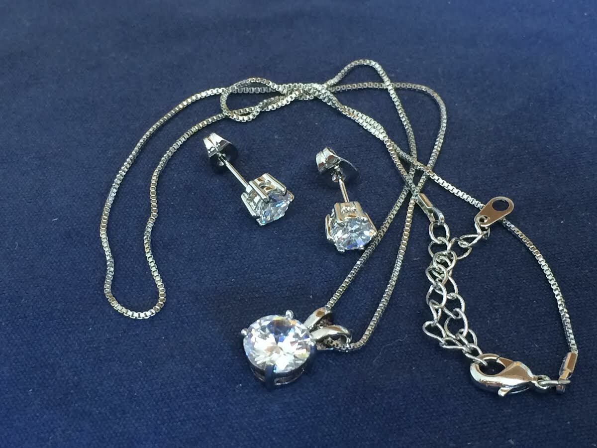 Pendant, Earring & Necklace 18k White Gold Plated 44cm Long 1mm Width