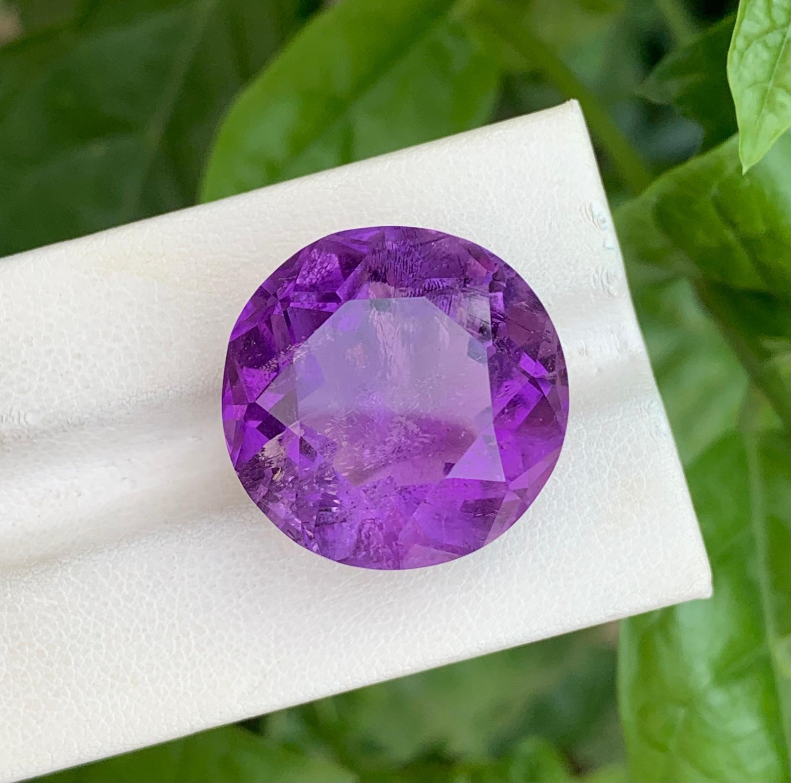 38Carat Beautiful natural amethyst loose gemstone From Brazil.(20x20x14mm)