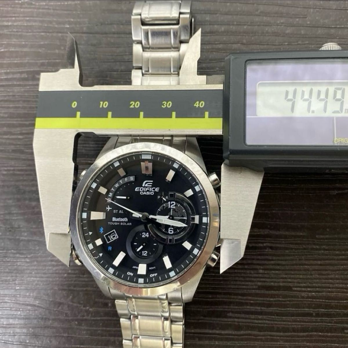 Operational Item EDIFICE CASIO EQB 510 Bluetooth