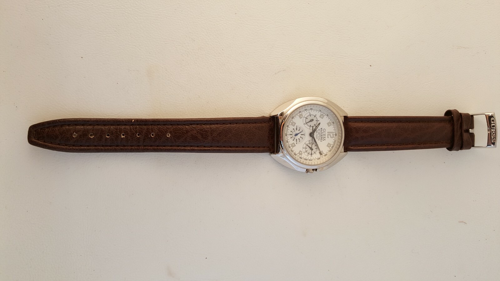 Guess Waterpro watch 50 meters 165 feet Tachymetre with leather band