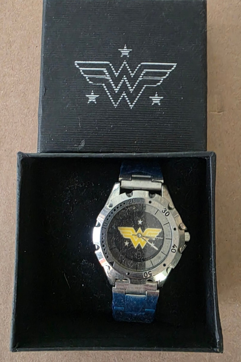Wonder Woman Shield Logo Silver Metal