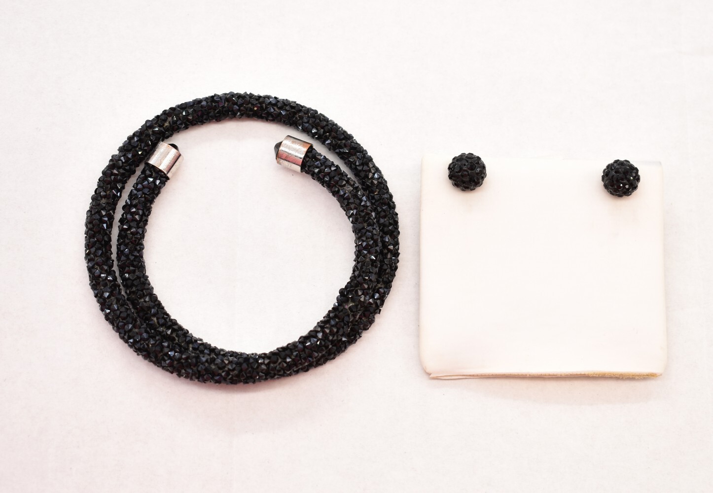 7.5″ Black Rhinestone Druzy Wrap Bracelet/Ball Stud Earrings Silver Tone