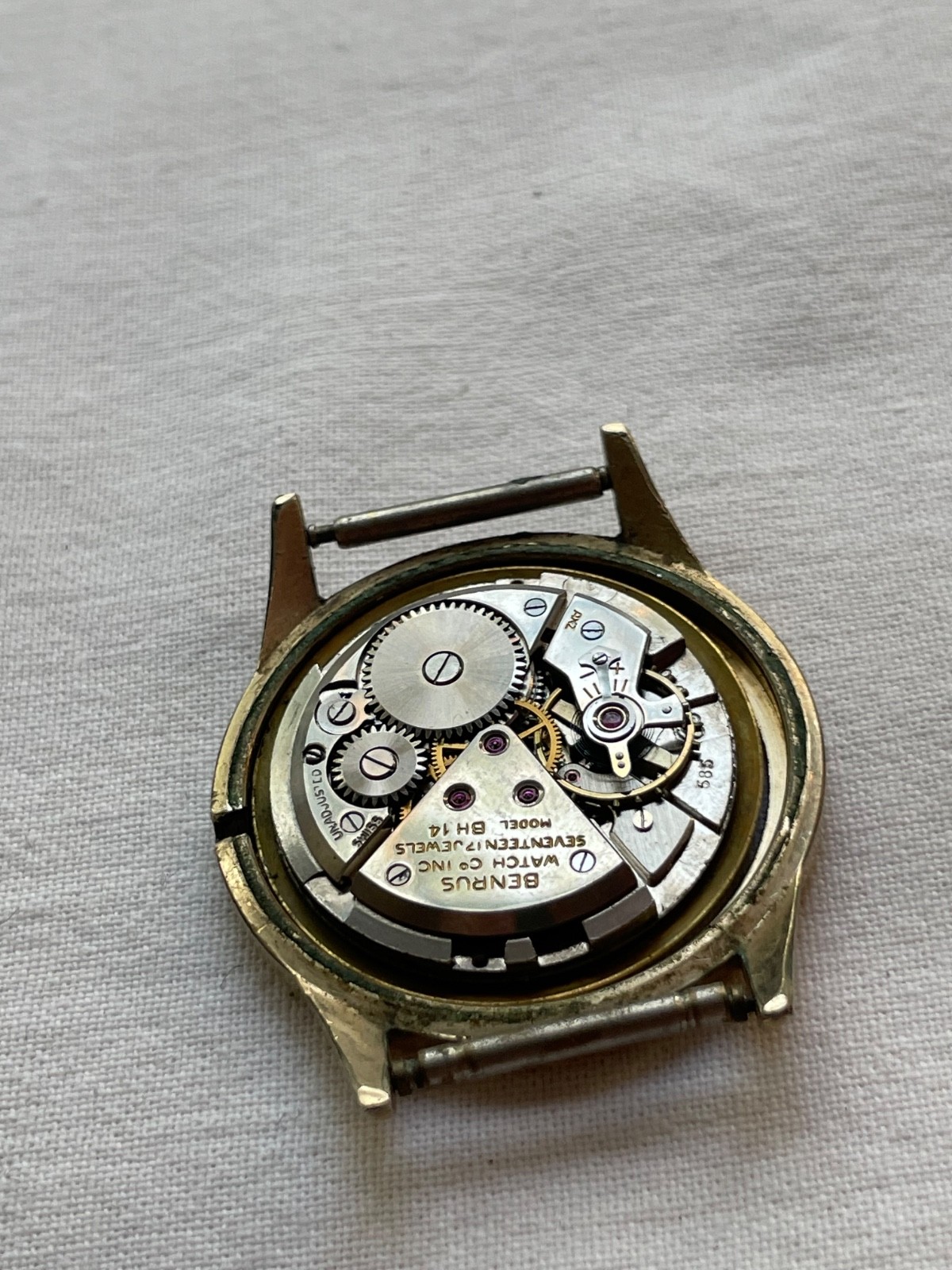 Benrus model BH 14 – GREAT DIAL – rolled gold mens watch AS IS, lot0408