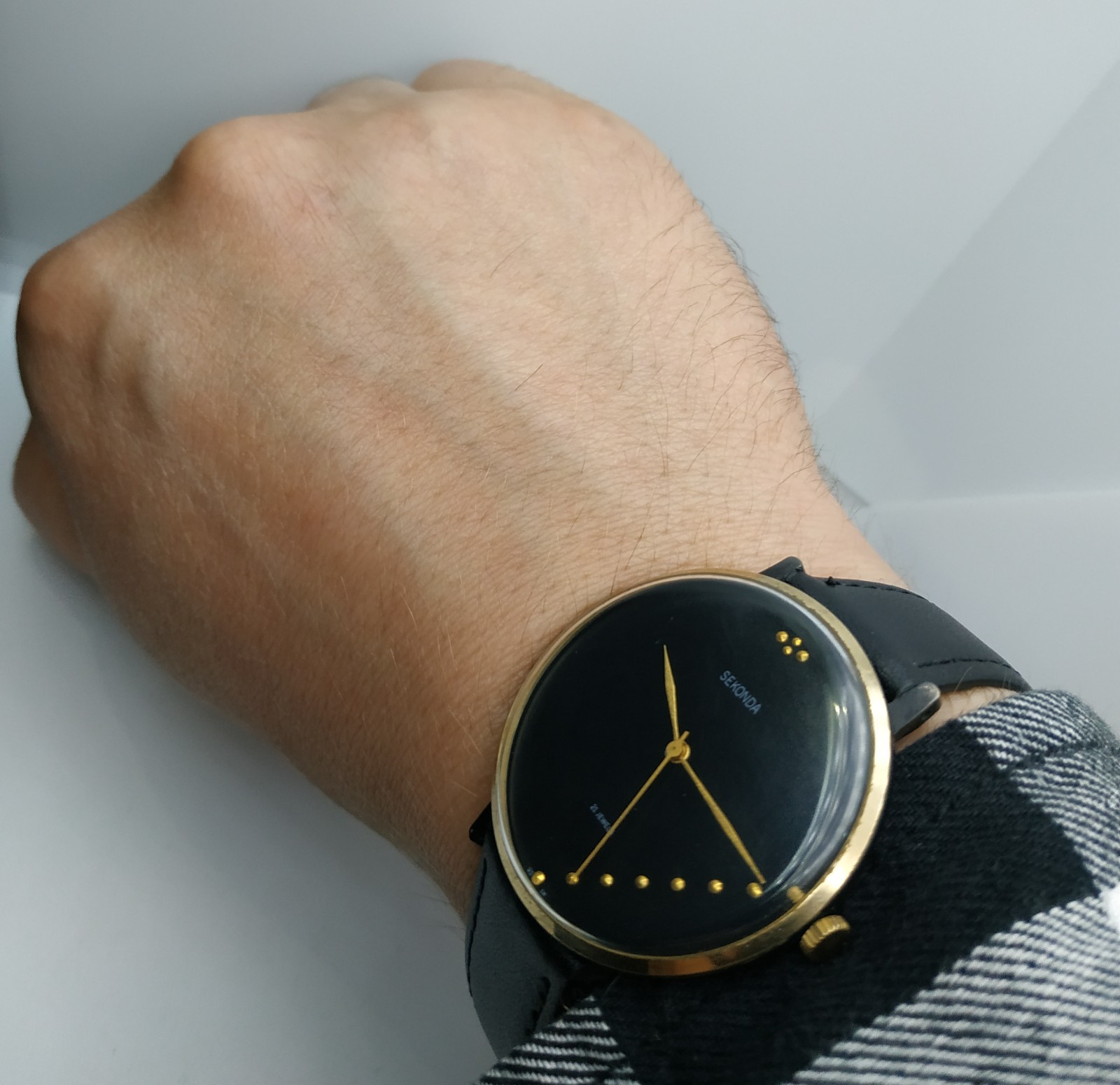 Men’s Dress Vintage Watch SEKONDA USSR Mechanical Zarya Retro Soviet 21 jewels ☭