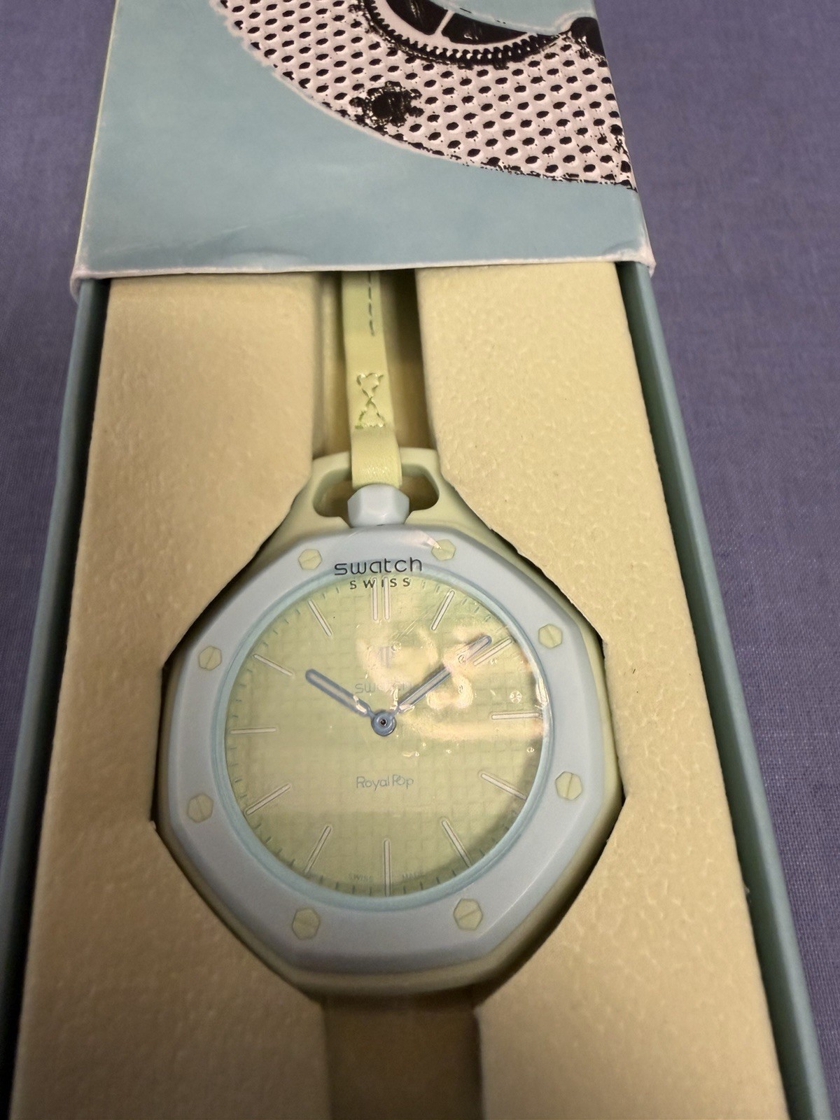 Swatch x Audemars Piguet Royal Pop Blaue Acht