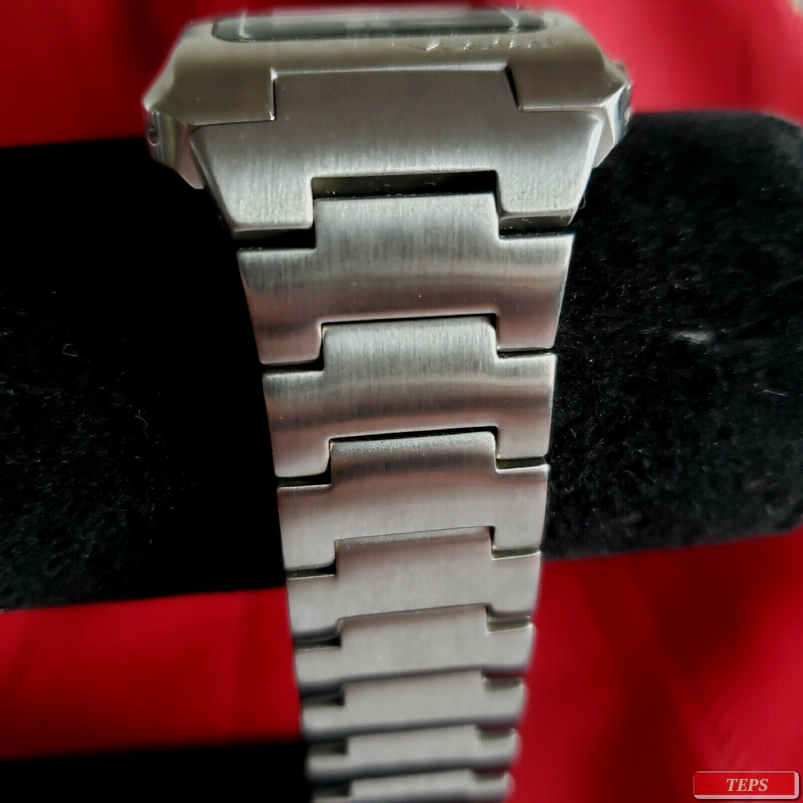 Vestal “Maxell jr.” (Stainless Steel) 50M Digital China Movement w/ Date & Light