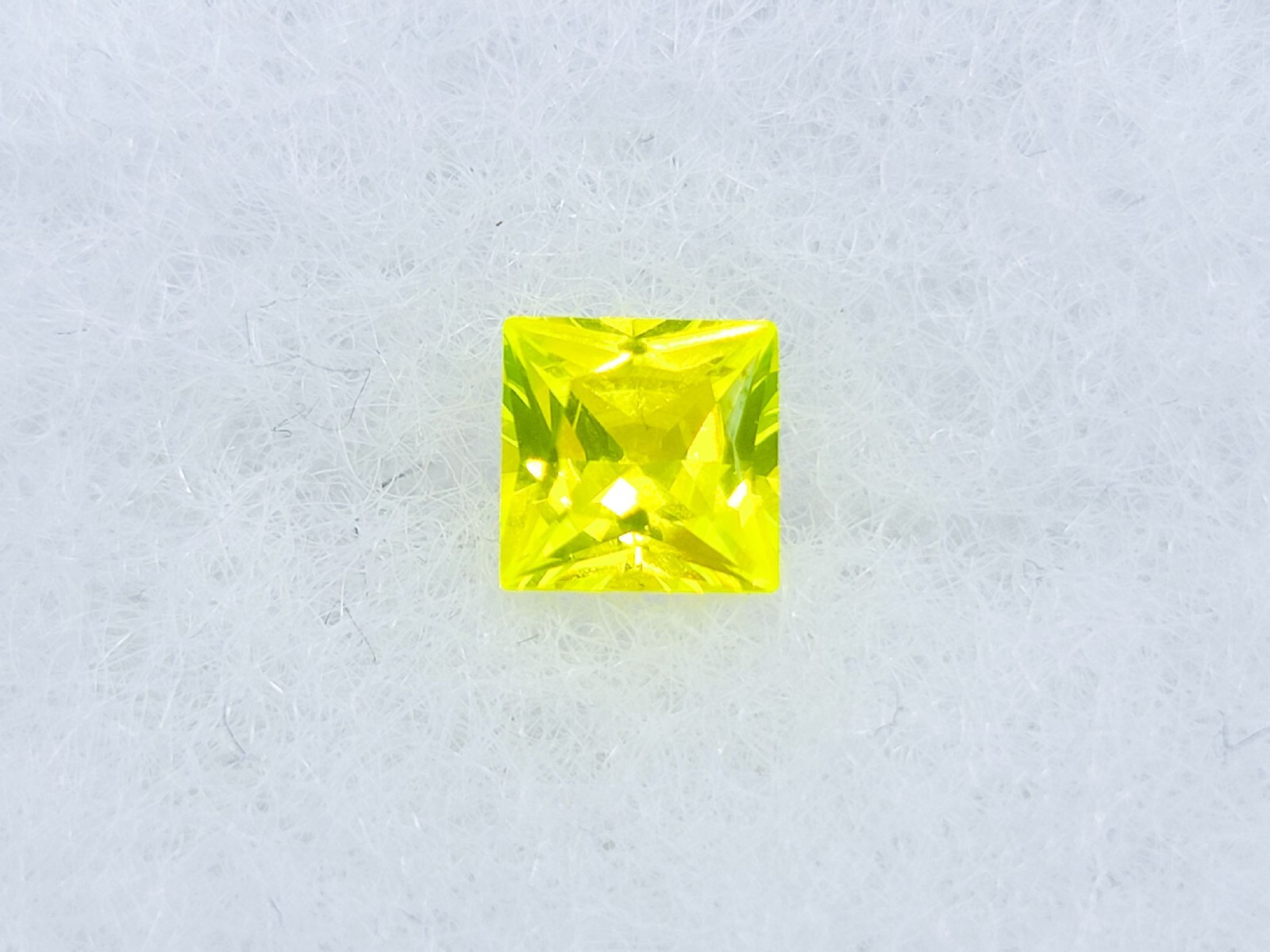 UV Yellow YAG Yttrium Aluminum Garnet 2.4ct Fluorescent Square Princess Cut 7mm