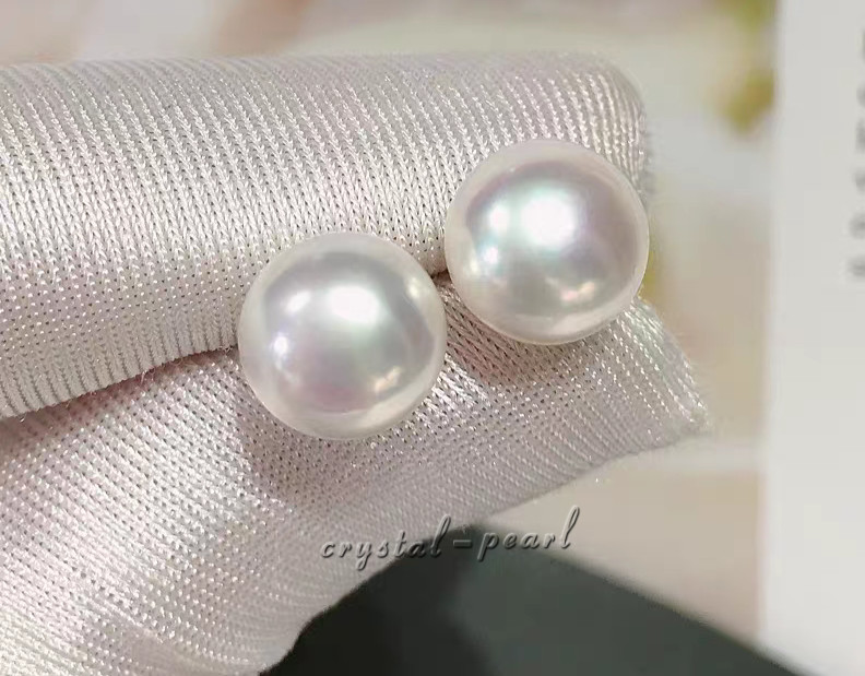 natural akoya AAA white pearl earrings 14k Yellow Gold 9-8 mm