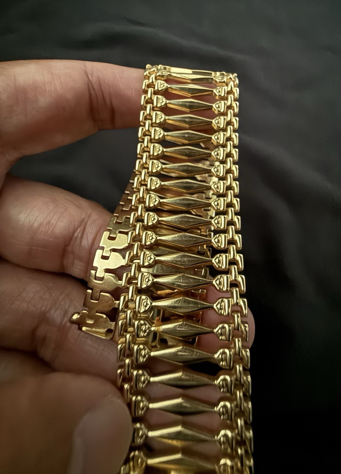 14K Yellow Gold Italian Wide Link Bracelet Box Clasp Signed 27.4g