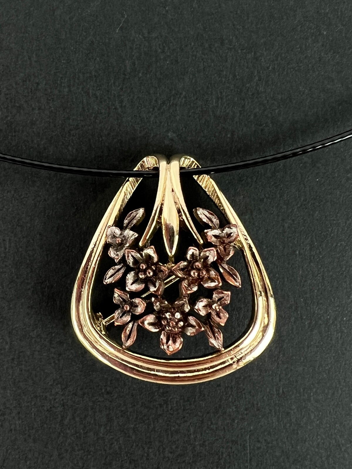 Black Coated Wire Magnetic Choker Necklace w/Open Work Floral Brooch & Pendant