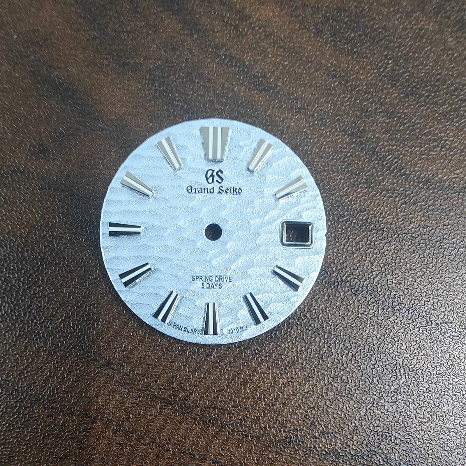 New 28.5MM Sea Waves Luminous Metallic Watch Dial Date for NH35/36