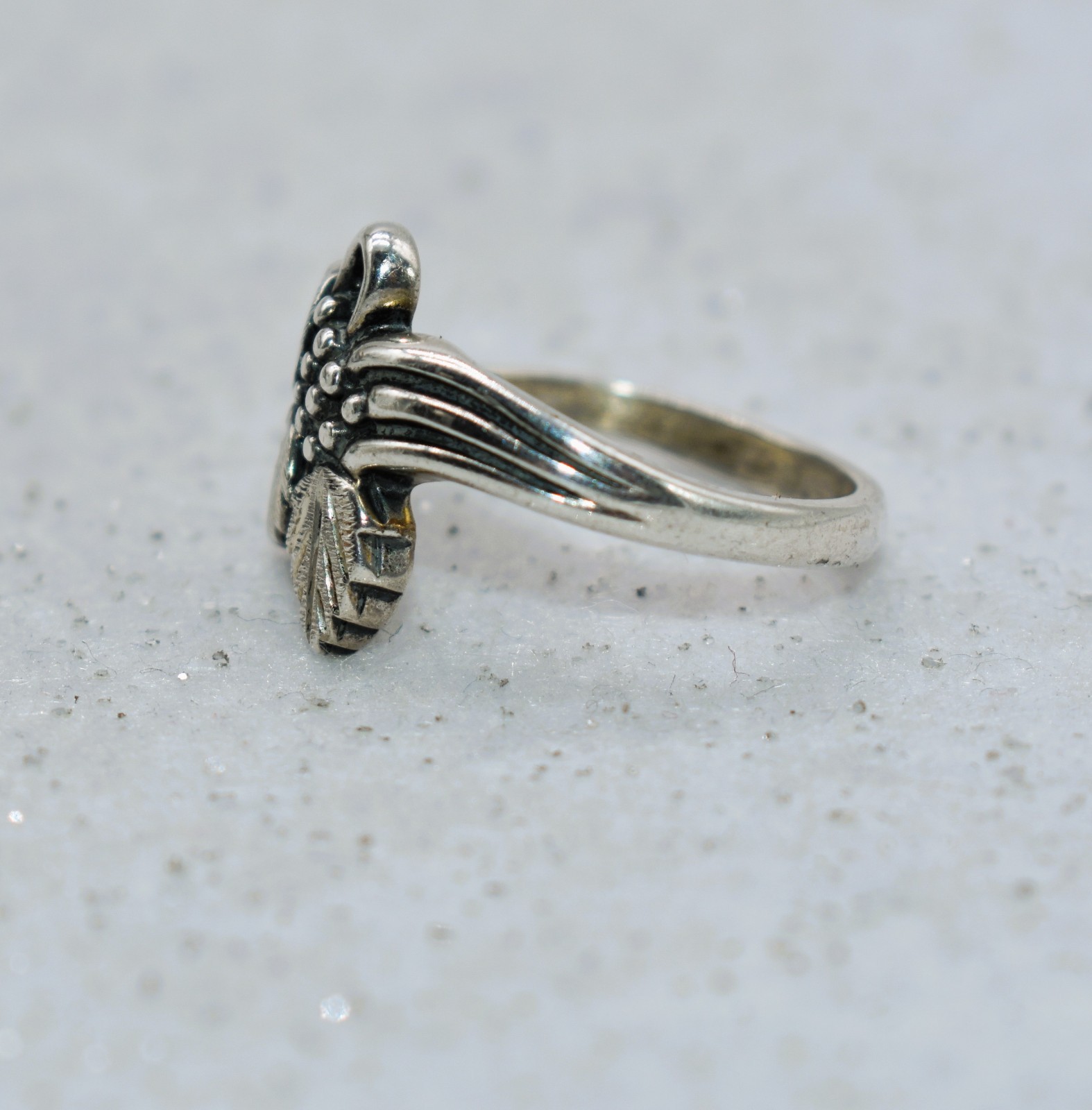 Wheeler Manufacturing Sterling Silver Leaves & Grape Vine Ring Size 6