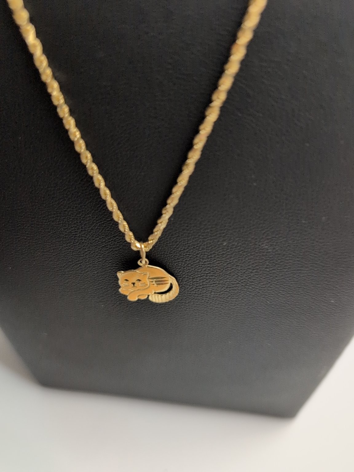 VTG 14k Cat Pendant | 10K Yellow Gold Rope Chain Necklace 18 Inch 3.17 total g