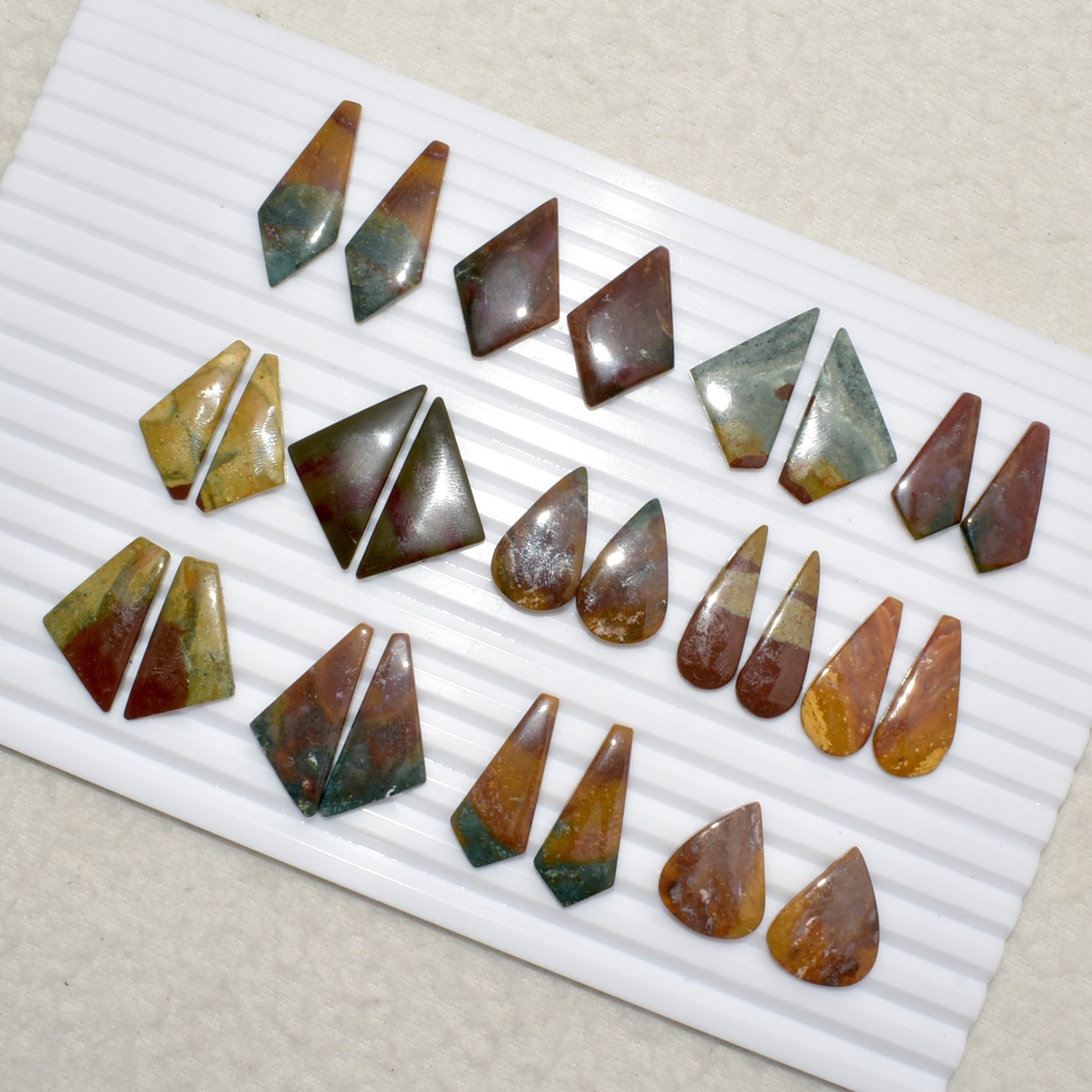 Natural Blood Stone Matching Pair Cabochon Loose Gemstone B473