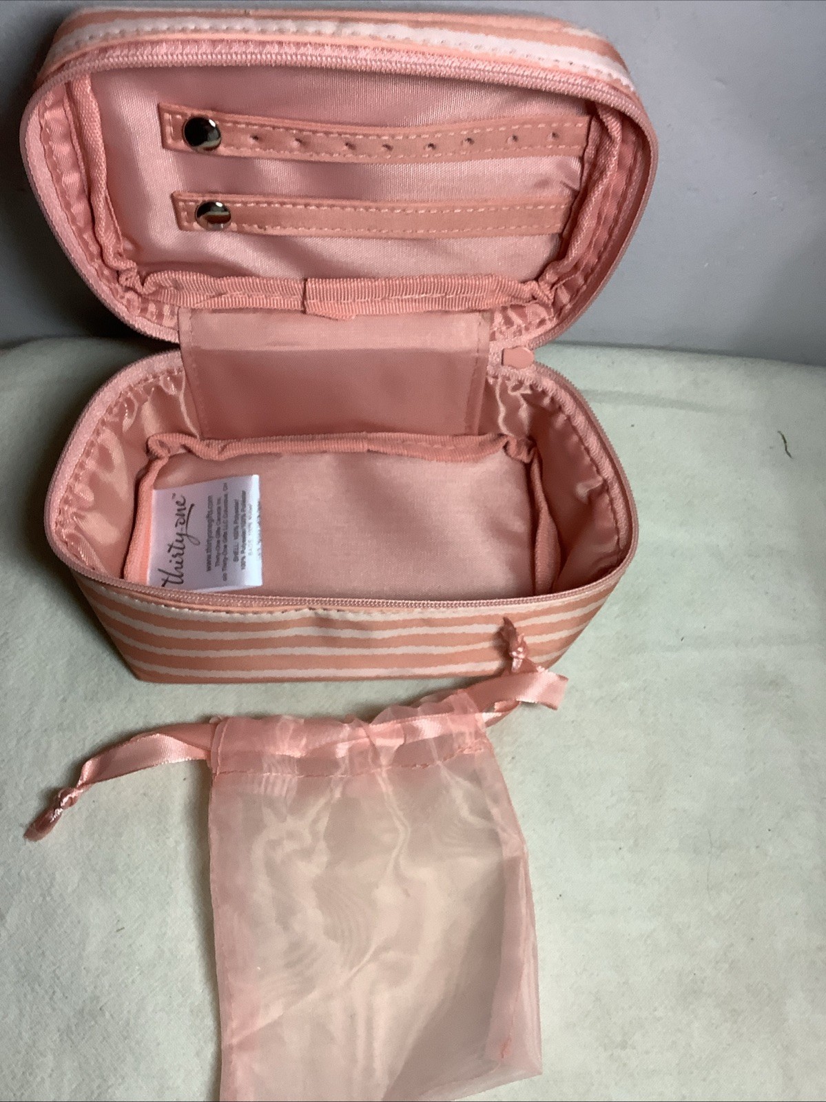 Thirty One Portable/Travel Jewelry Pouch/ Case Peach Stripes EUC