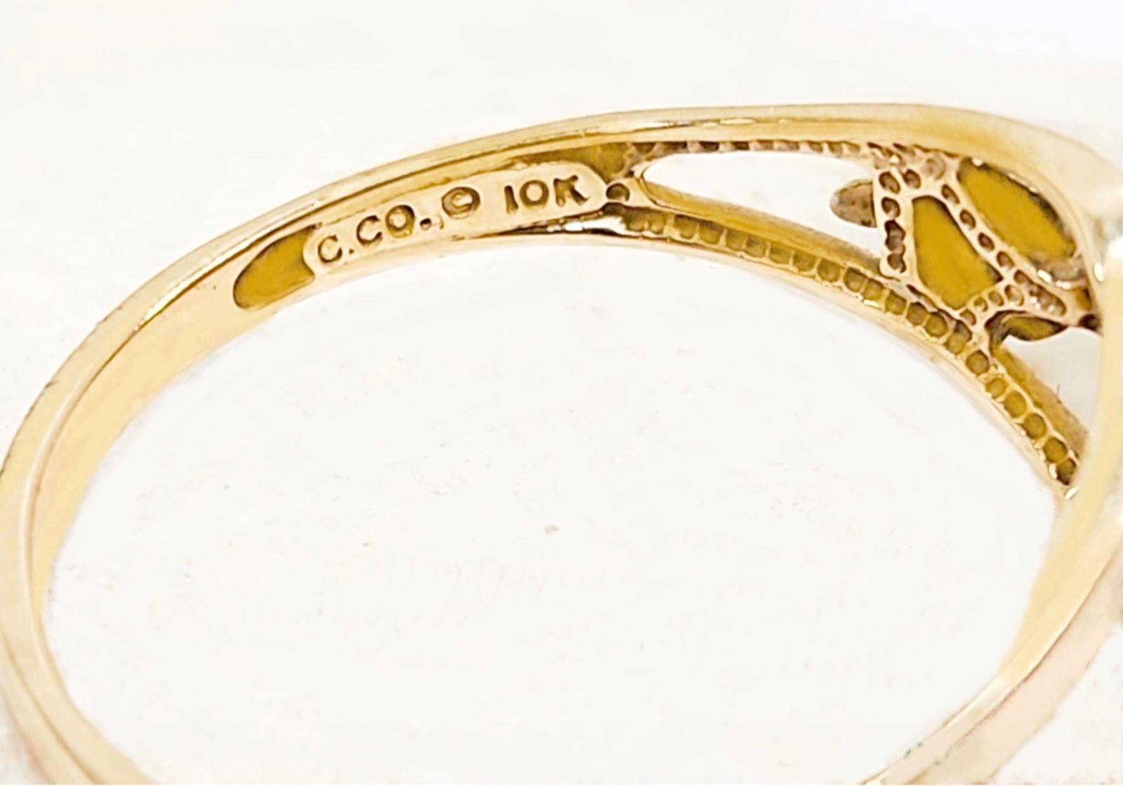 Black Hills Gold 10k Coleman Garnet Heart Leaves Ring Size 7