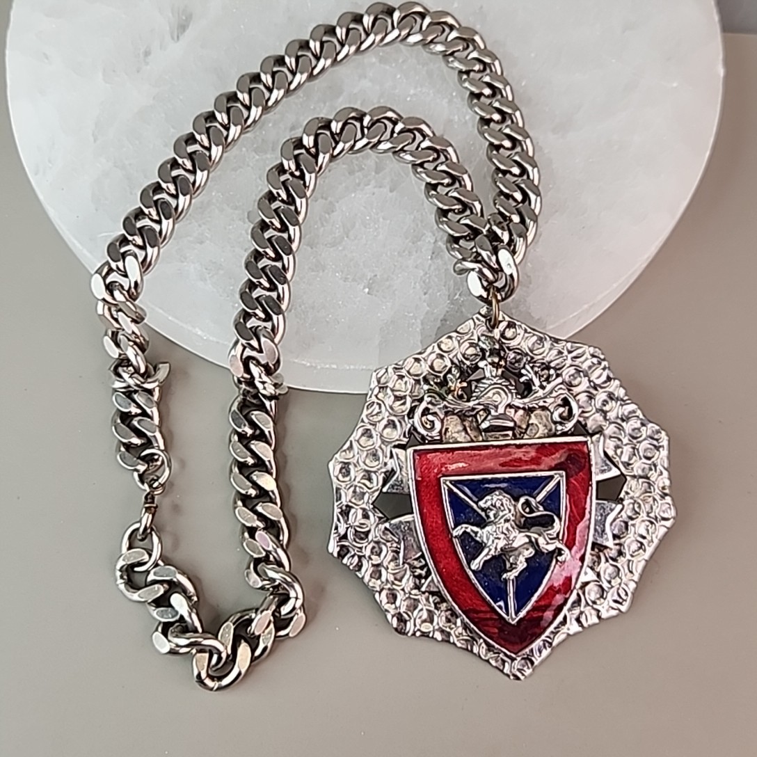 Vintage Shield Pendant Necklace Lion Coat of Arms Heraldic Silver Tone 16″