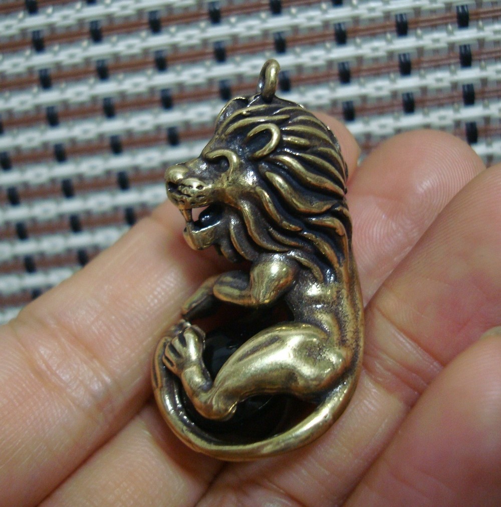 Pure Brass Lion Holding Black Ball Charm Pendant Vintage Style Bags Charms