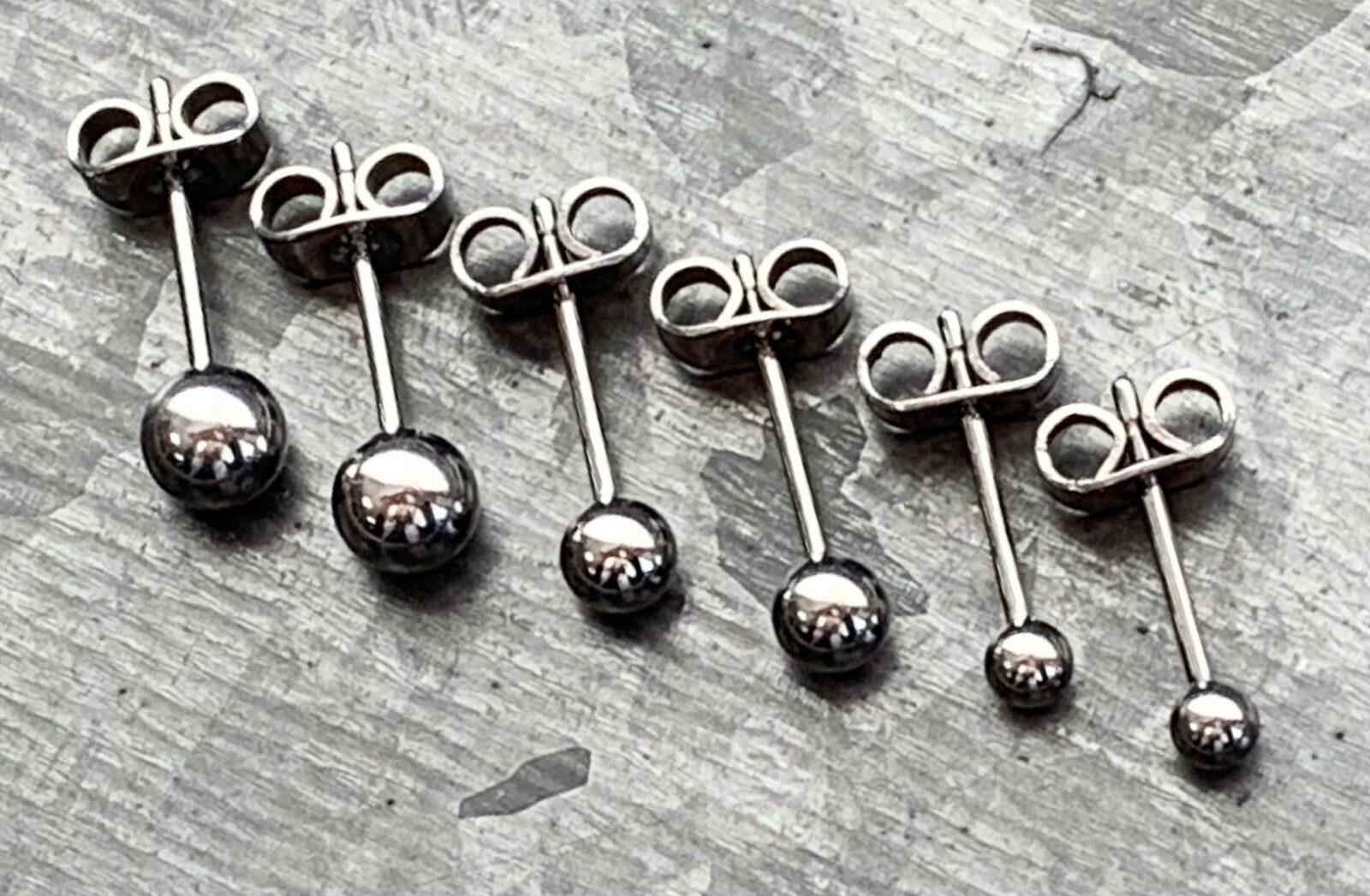 100% Solid Titanium Ball Stud Earrings 6AL-4VELI ASTM F-136 Implant Grade 23