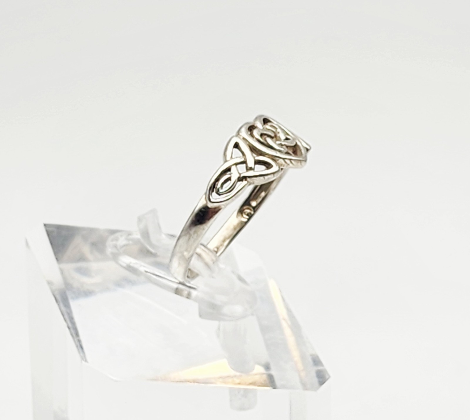 Peter Stone Company Ltd Sterling Silver Celtic Heart Trinity Knot Ring Size 9