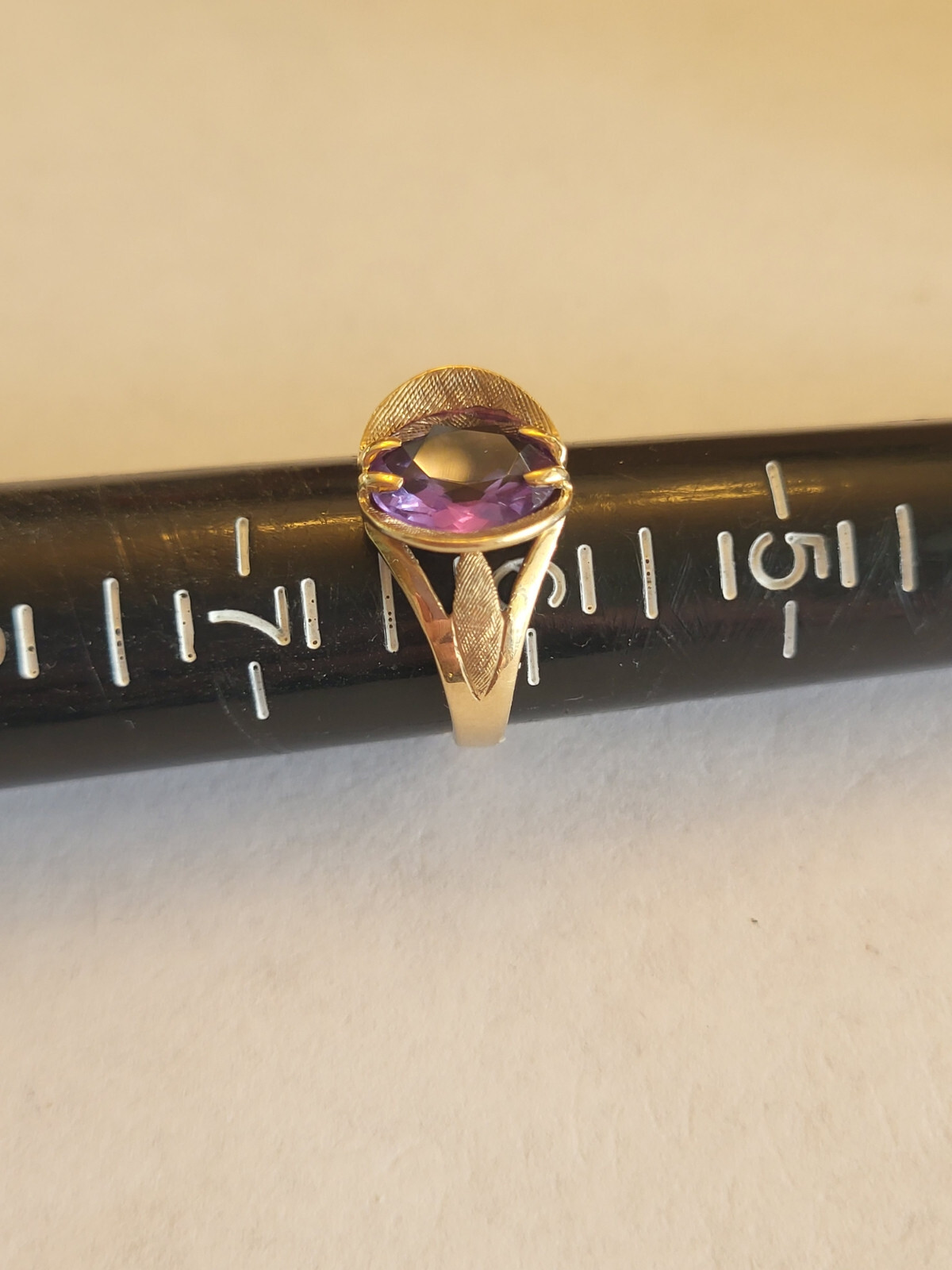Vintage 10K Solid Yellow Gold Lab Created Purple Sapphire Ring Size 6.25 3.29 G
