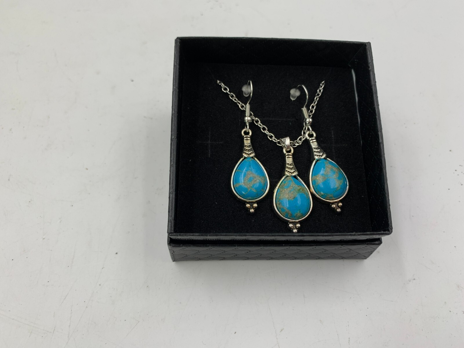 Metal 10in Blue Stone Necklace & Earrings Set JEWERLY021