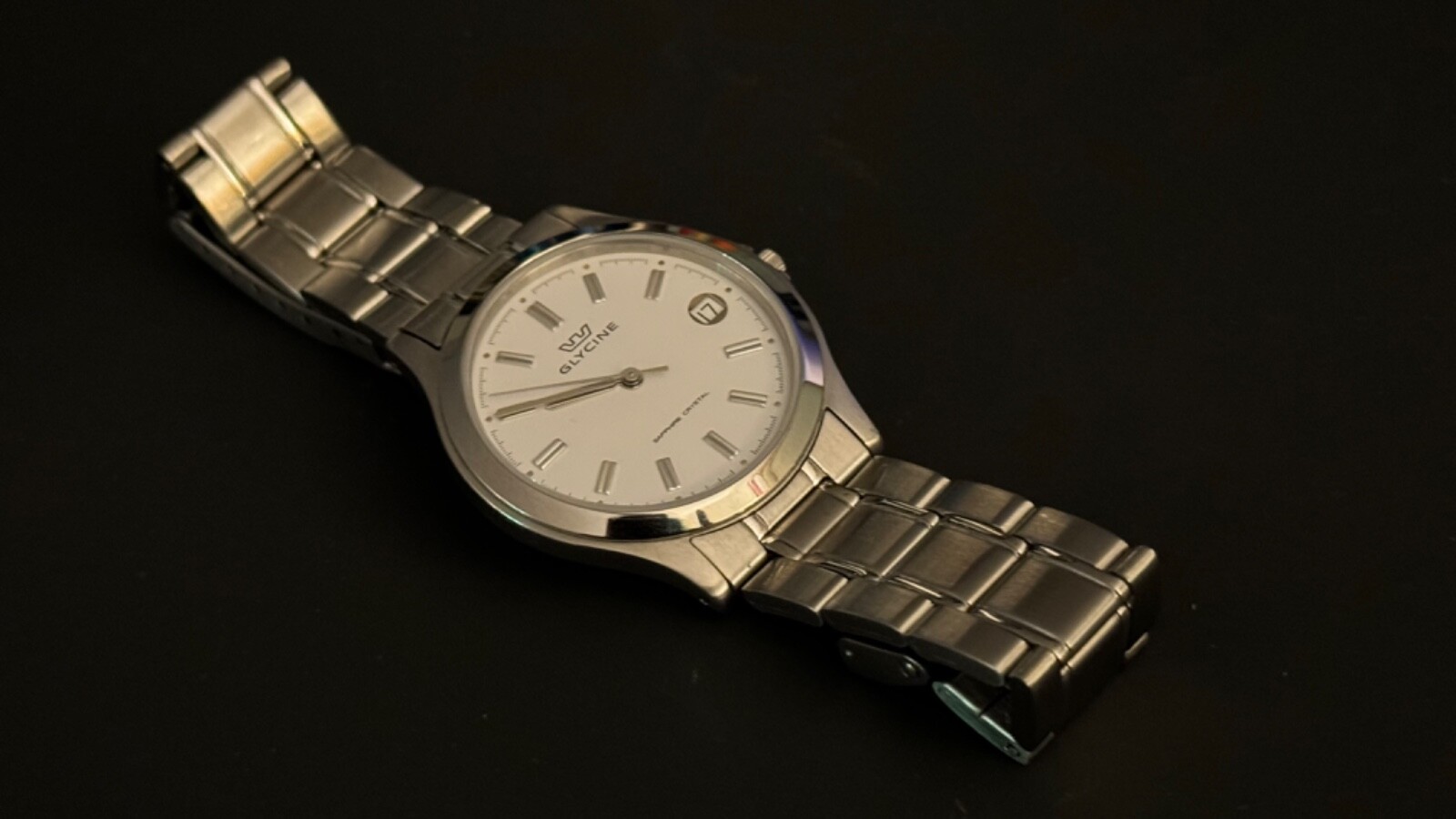 Glycine Vintage Men’s Stainless Steel Swiss Quartz Watch 3690-11-SAP-MB