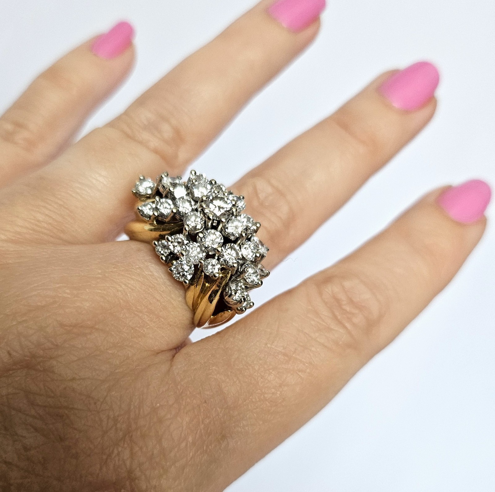 VVintage 18K Gold 3.49 CTW Diamond Cluster Ring H-I SI1-2 Size 6 Estate
