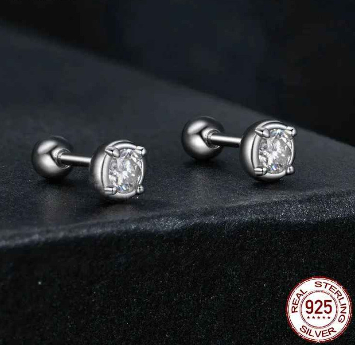 925 Sterling Silver Classical Round 0.1 CT moissanite Stud Earrings For Women