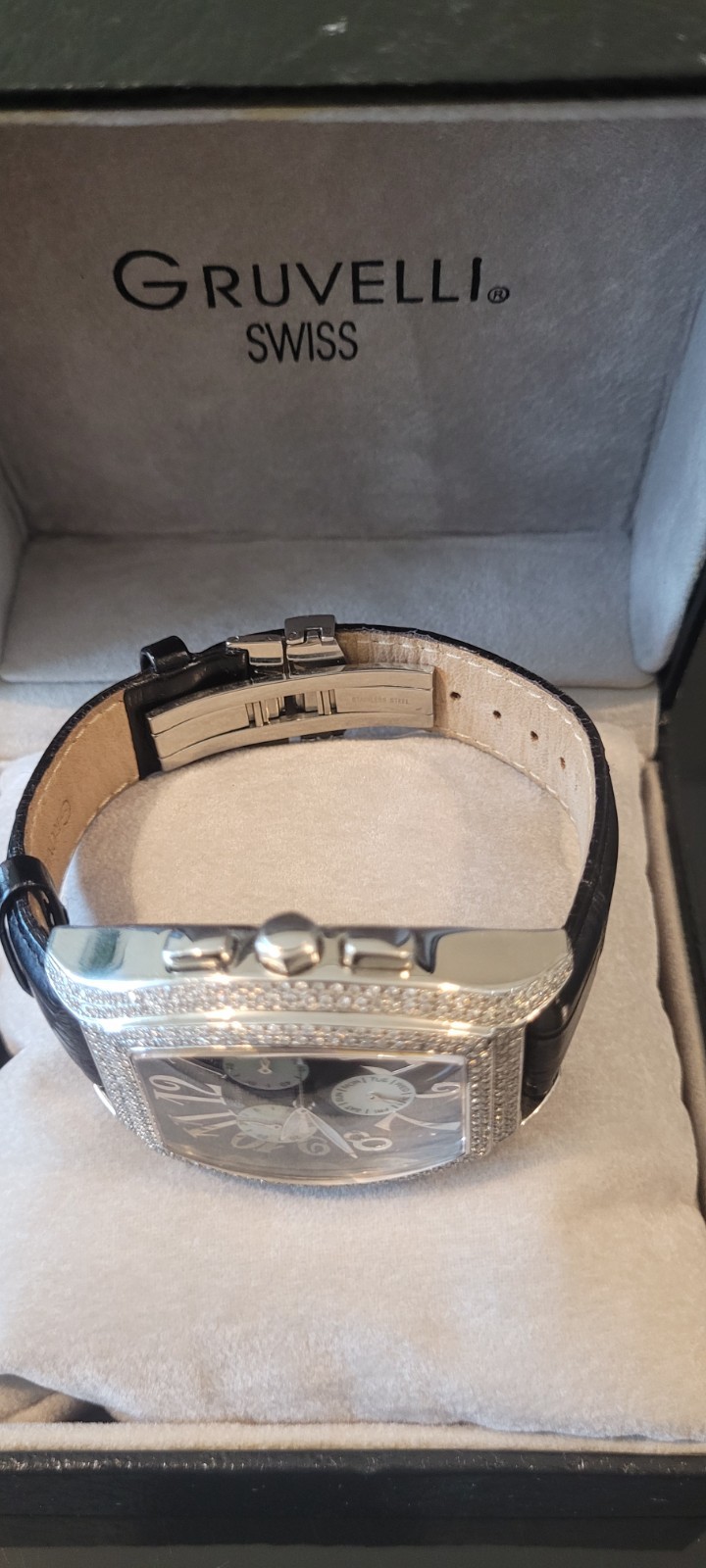 Gruvelli Swiss luxury watch with Swiss automatic movement and real diamonds
