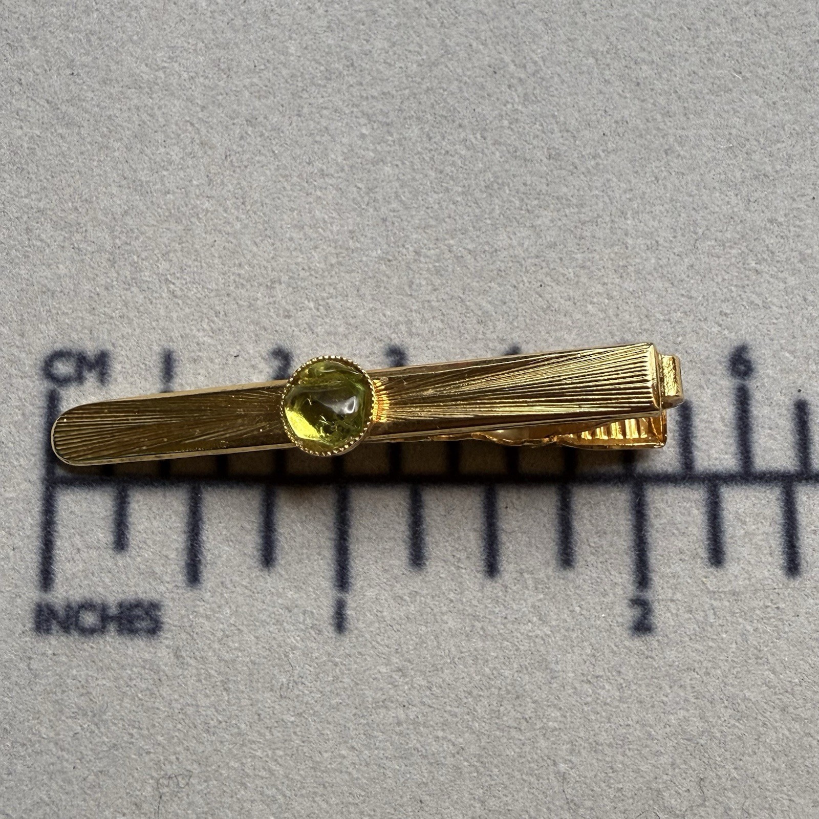 Vintage Green Glass Cabochon Tie Bar Tie Clip Gold Tone Textured Mid Century Mod