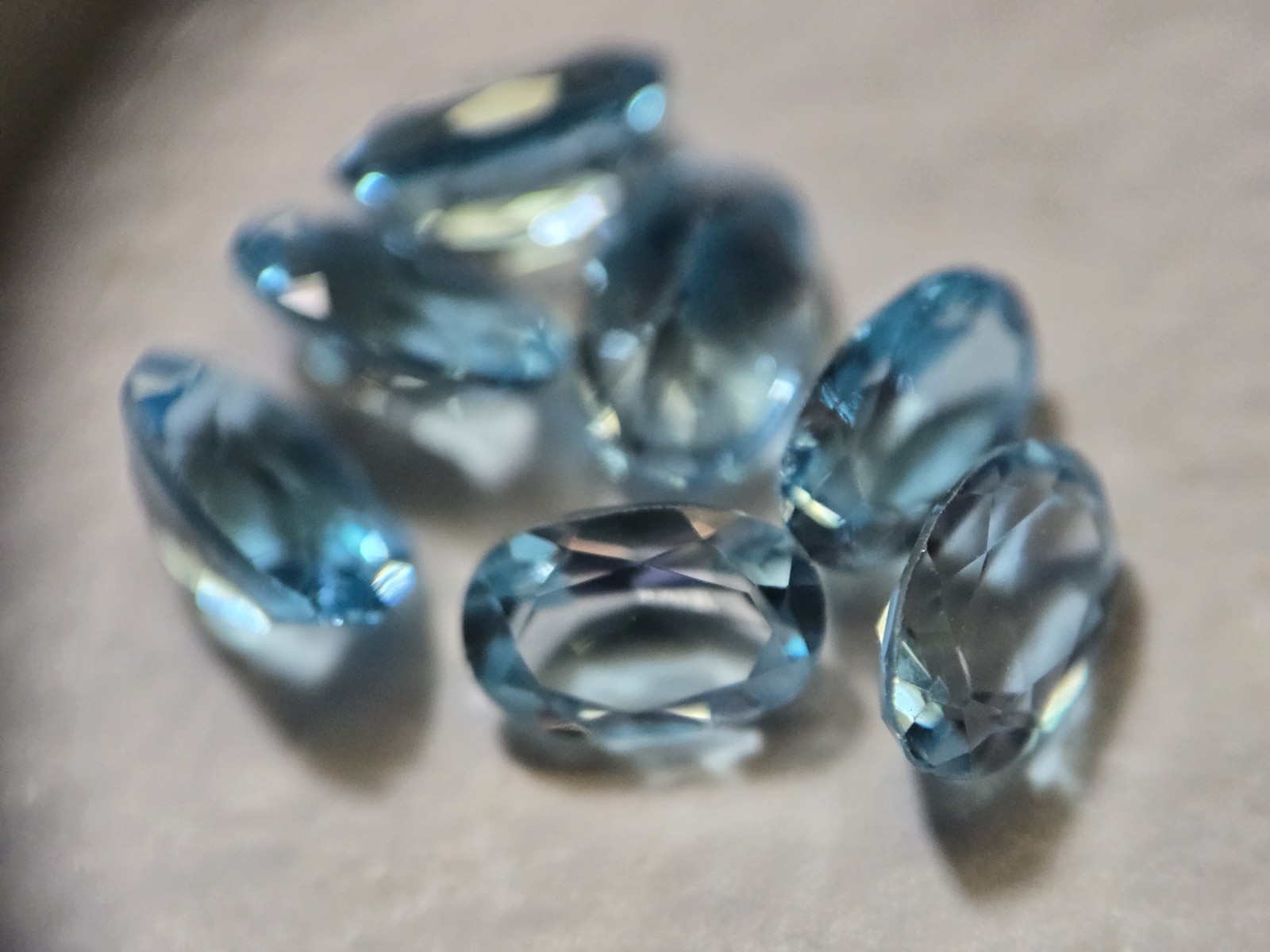 One Loose 6mm X 4mm Oval Cut Natural Blue Swiss Topaz Gemstone Approx .5 Ct