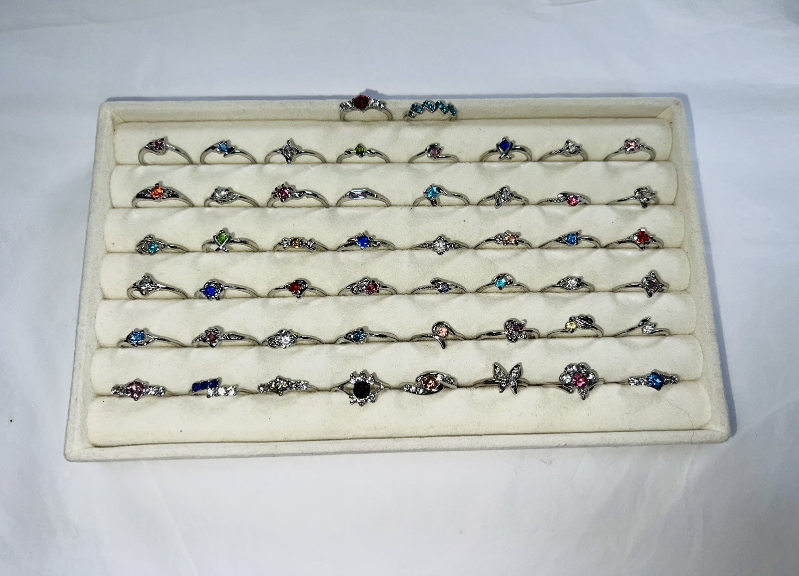 Bundle Of 50 Lovely Silver Coloured Rhinestone RINGS Single & Multiple Gem Stone
