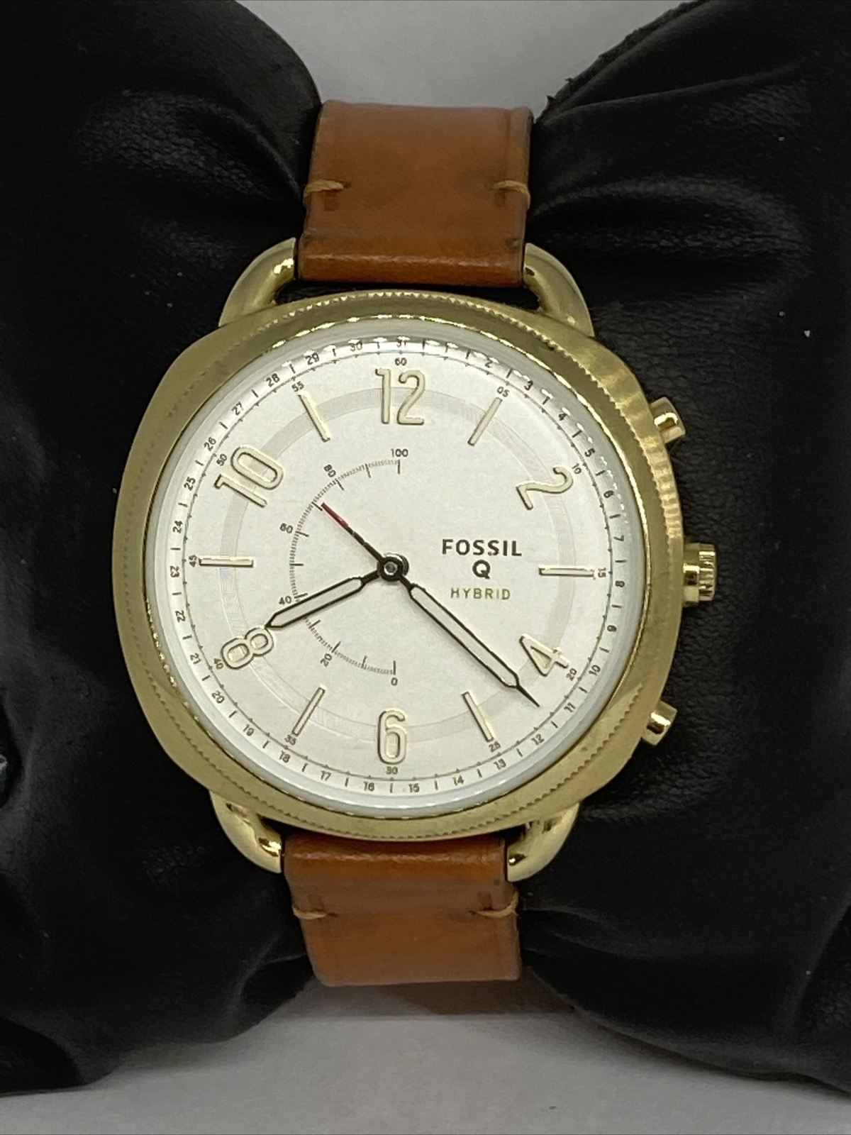 Fosssil FTW1201 Women’s Brown Leasther Analog White Dial Hybrid Smartwatch XX697