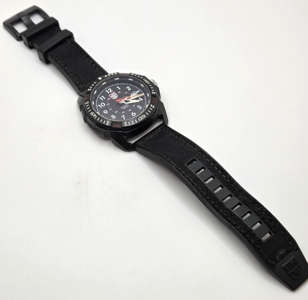 Luminox ICE-SAR Arctic Search & Rescue, Carbonox, Sapphire Crystal, XL.1001.ICE