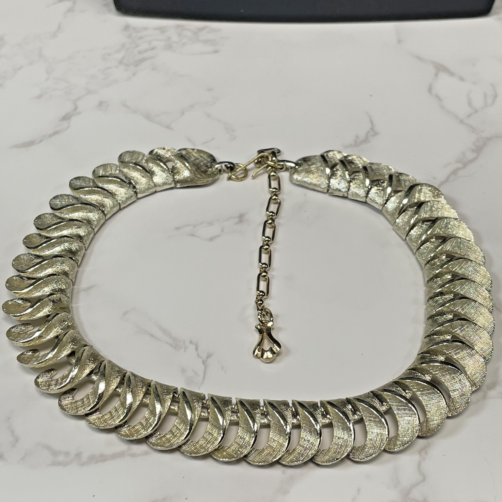 VTG STAR Signed Silver Tone MCM Crescent Link Collar Choker Statement Necklace